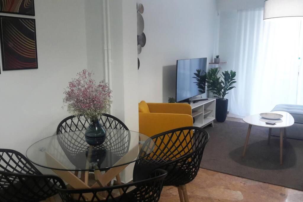 Elegant & Charming Apt. In The Hilton Area Apartment Athens Luaran gambar