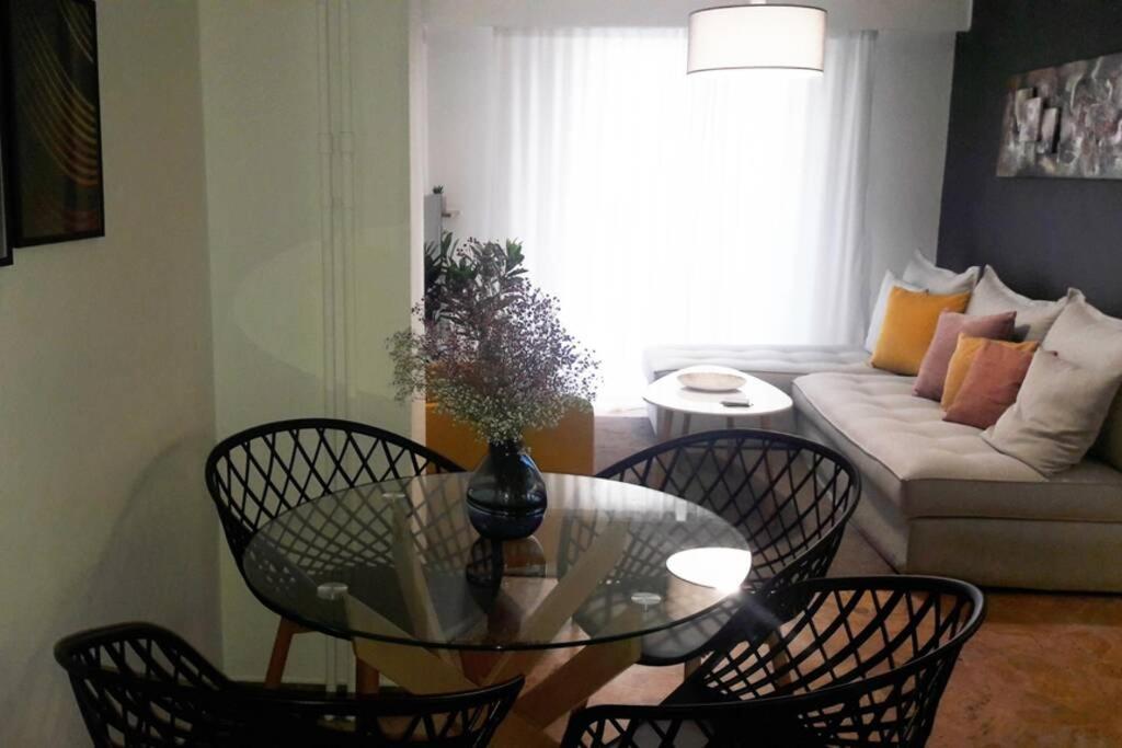 Elegant & Charming Apt. In The Hilton Area Apartment Athens Luaran gambar